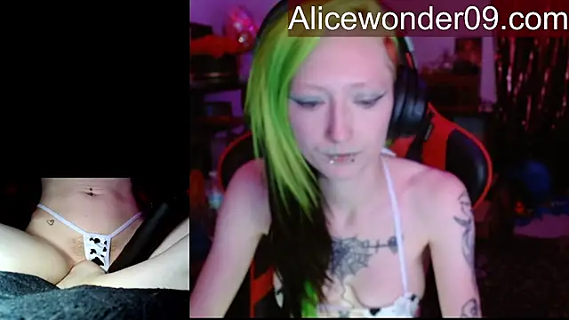 alicewonder09 online show from 02/22/26, 04:04
