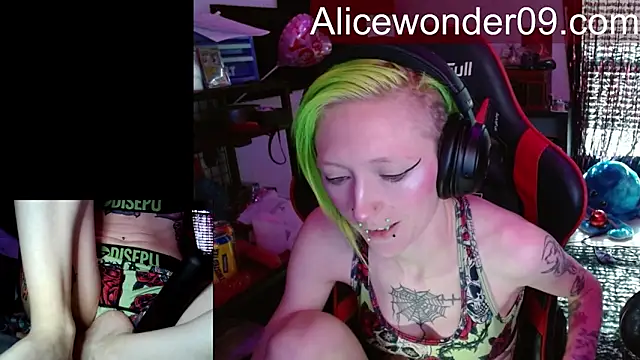 alicewonder09 online show from 03/24/26, 04:18