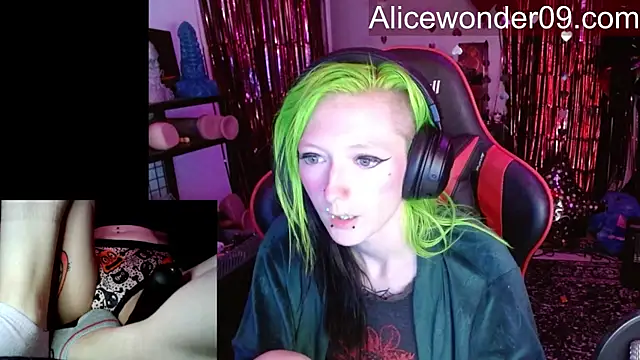 alicewonder09 online show from 01/13/26, 05:22