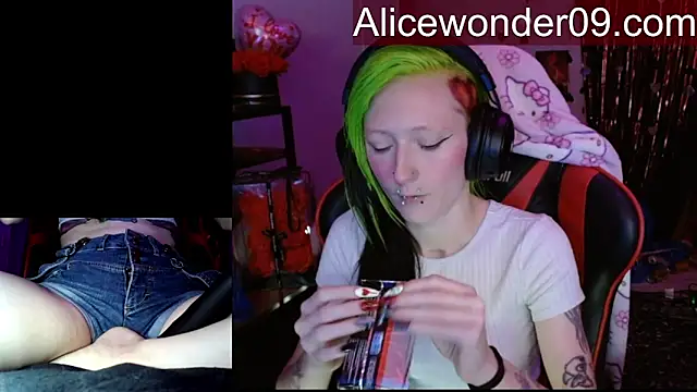 alicewonder09 online show from 02/14/26, 05:29