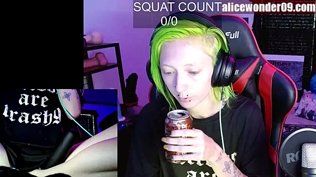 alicewonder09 online show from 10/22/25, 12:37