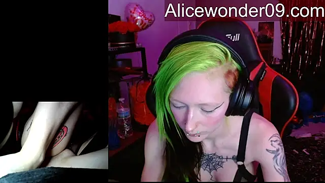 alicewonder09 online show from 02/23/26, 04:03