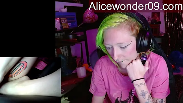 alicewonder09 online show from 03/21/26, 06:25