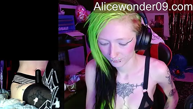 alicewonder09 online show from 03/10/26, 04:27