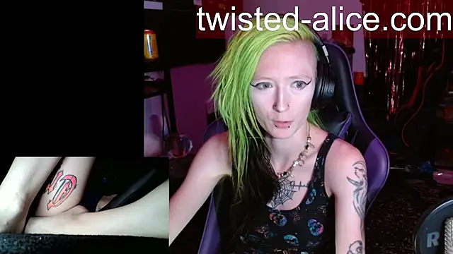 Snapshot of alicewonder09 chatting on 07/17/26, 03:15 alicewonder09 online show from 07/17/26, 03:15