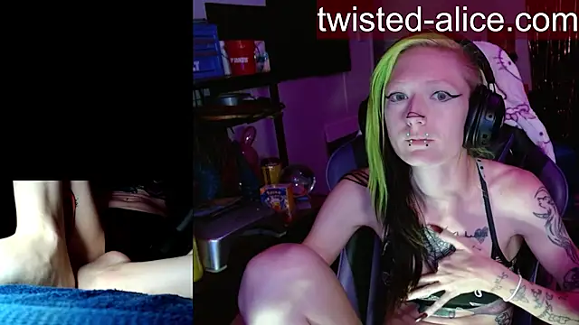 alicewonder09 online show from 05/22/26, 03:48