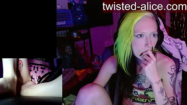 alicewonder09 online show from 04/06/26, 03:24
