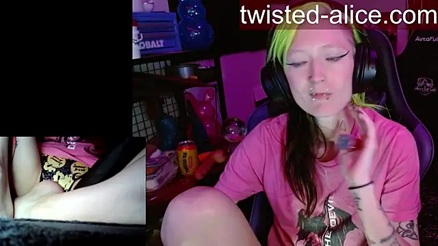 alicewonder09 online show from 04/08/26, 03:19