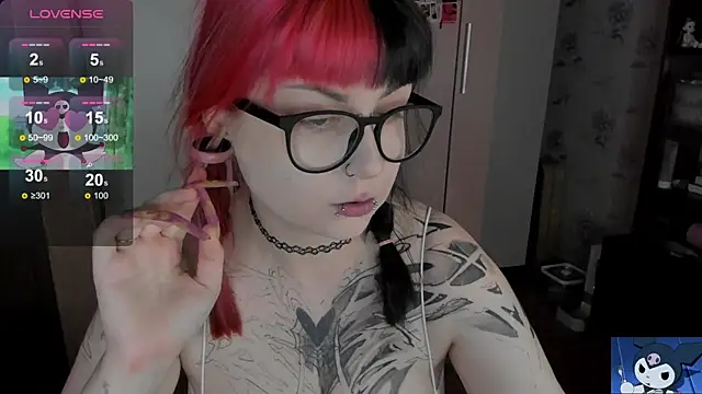 t0riayun0 online show from 11/30/25, 10:43