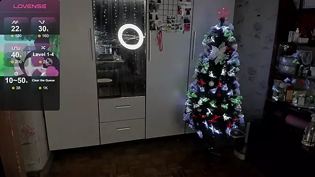 t0riayun0 online show from 12/20/25, 10:45