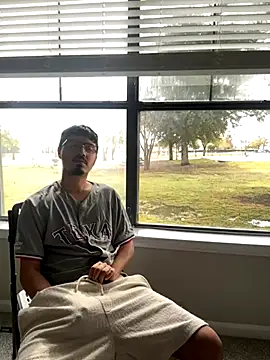 Bbyboyivan online show from 11/30/25, 07:14