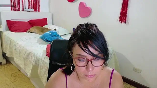 hottplay online show from 02/17/26, 04:04