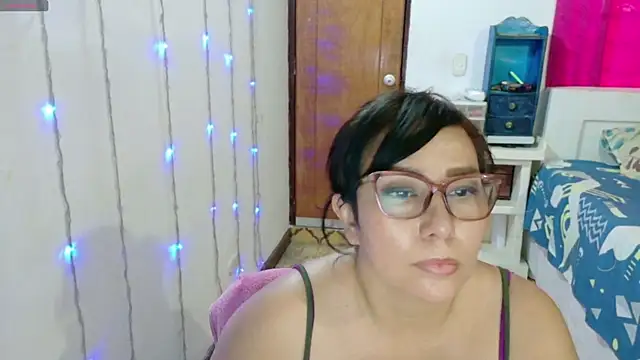 hottplay online show from 09/21/25, 05:29