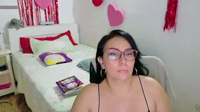 hottplay online show from 02/23/26, 05:24