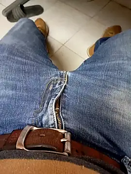 pedrosantos3366 online show from 09/28/25, 07:54