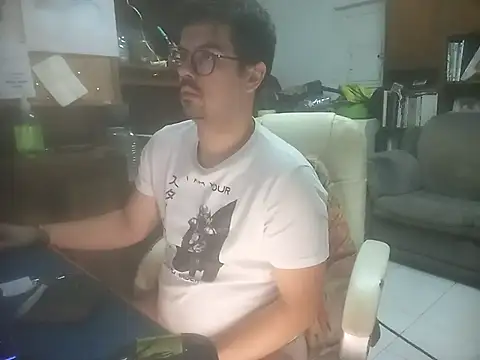 pedrosantos3366 online show from 10/05/25, 05:09