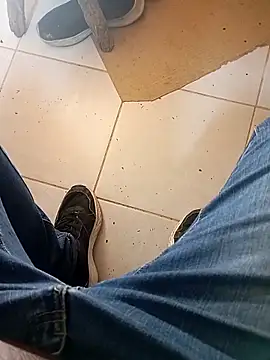 pedrosantos3366 online show from 11/09/25, 12:47