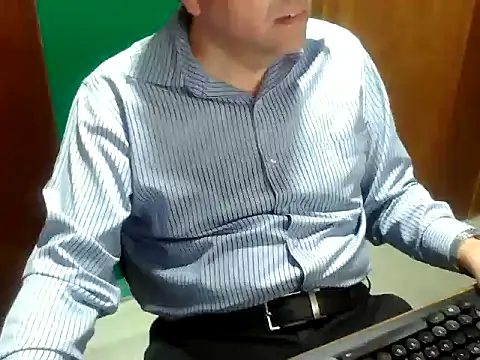 FernandoReuterG online show from 10/15/25, 03:05