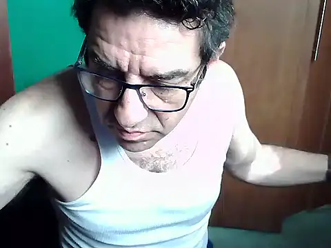 FernandoReuterG online show from 10/12/25, 03:24