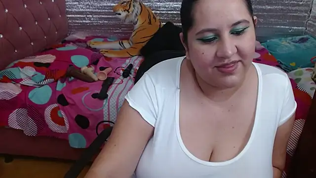 EMILY-NESSA online show from 02/25/25, 03:20