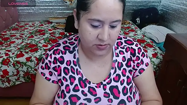 EMILY-NESSA online show from 09/12/25, 02:50