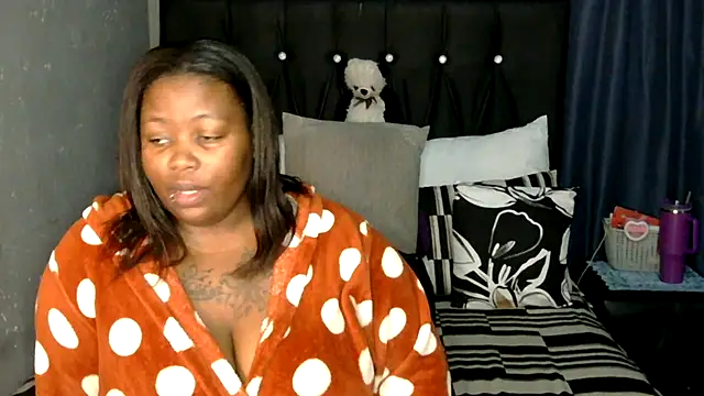 Snapshot of caramelbooty69 chatting on 04/07/26, 03:41 caramelbooty69 online show from 04/07/26, 03:41