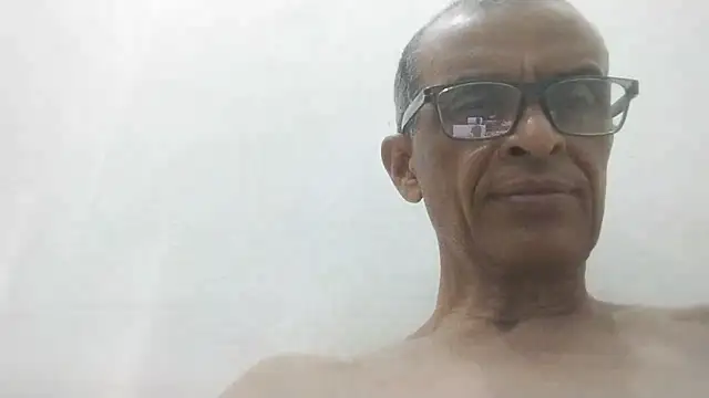 Snapshot of jrfm14 chatting on 10/05/25, 03:41 jrfm14 online show from 10/05/25, 03:41