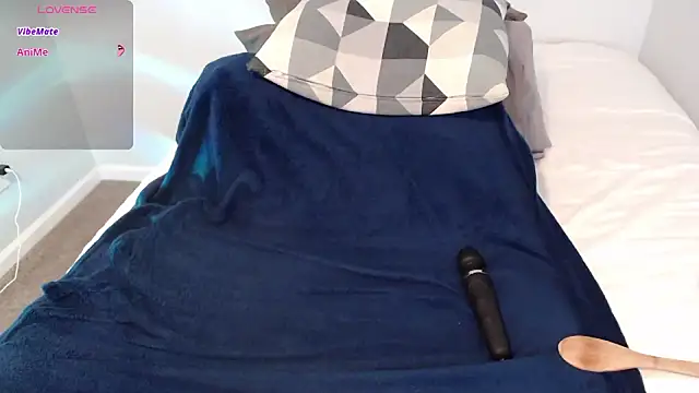 Snapshot of Agatha6969x chatting on 10/22/25, 12:48 Agatha6969x online show from 10/22/25, 12:48