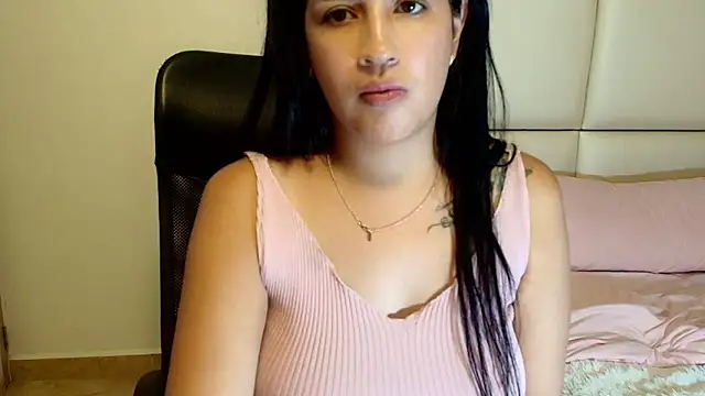 sara2520 online show from 05/06/26, 02:04