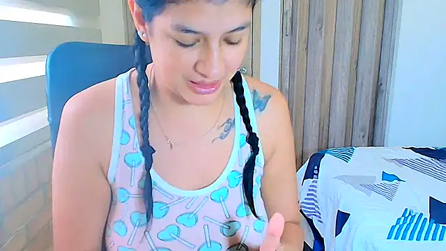 sara2520 online show from 03/24/26, 05:46