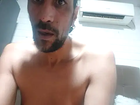 Hotcasados69 online show from 02/05/26, 05:14