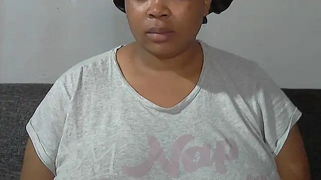 Snapshot of Sexy-queen99xx chatting on 12/05/25, 05:39 Sexy-queen99xx online show from 12/05/25, 05:39