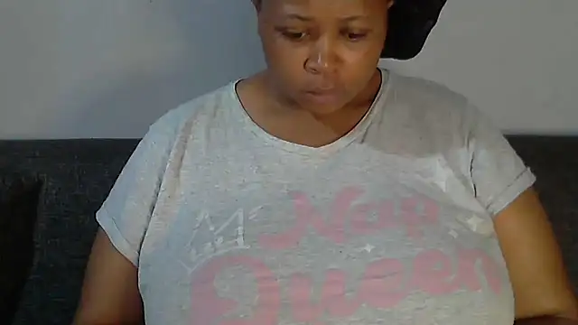 Snapshot of Sexy-queen99xx chatting on 10/30/25, 06:23 Sexy-queen99xx online show from 10/30/25, 06:23