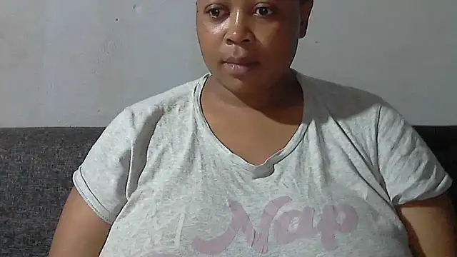 Snapshot of Sexy-queen99xx chatting on 11/14/25, 01:20 Sexy-queen99xx online show from 11/14/25, 01:20