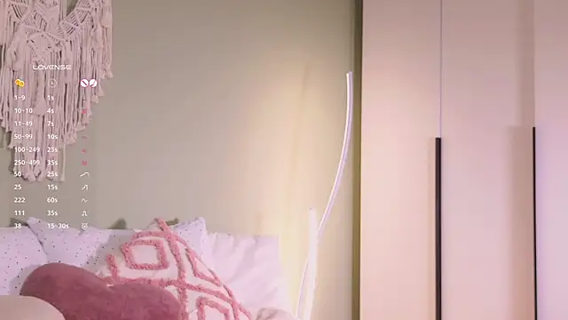 Rinas secret online show from 11/08/25, 07:34