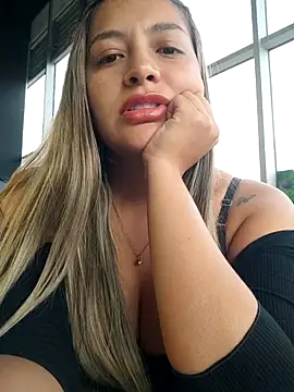 Snapshot of alana_69 chatting on 02/17/26, 11:02 alana 69 online show from 02/17/26, 11:02