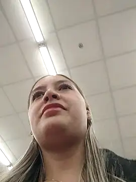 Snapshot of alana_69 chatting on 02/10/26, 10:42 alana 69 online show from 02/10/26, 10:42