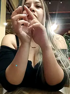 Snapshot of alana_69 chatting on 03/03/26, 11:23 alana 69 online show from 03/03/26, 11:23