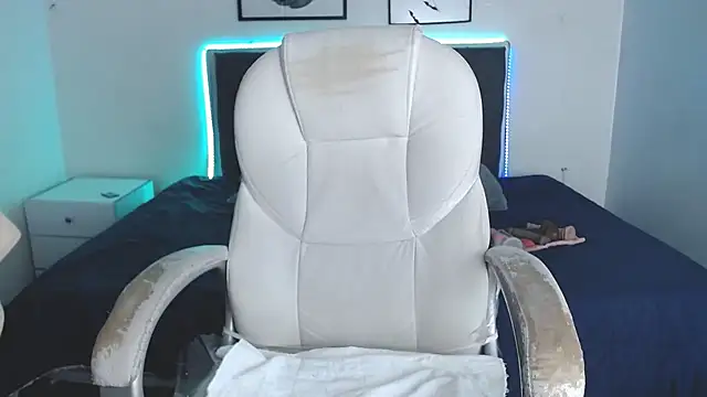 selena yourmilf online show from 11/26/25, 05:46