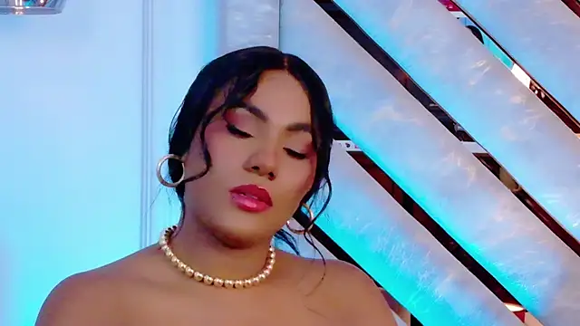 Sara Boom online show from 12/19/25, 02:30