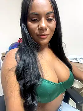 Sara Boom online show from 10/11/25, 01:23