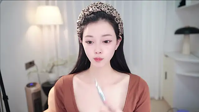 Ocean--Lili online show from 11/28/25, 02:06