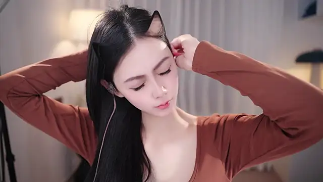 Ocean--Lili online show from 11/06/25, 02:10