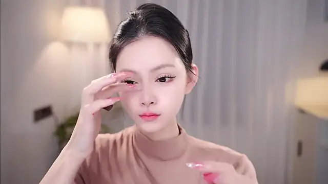 Ocean--Lili online show from 11/17/25, 02:10