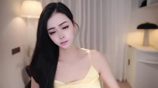 Ocean--Lili online show from 10/21/25, 02:16