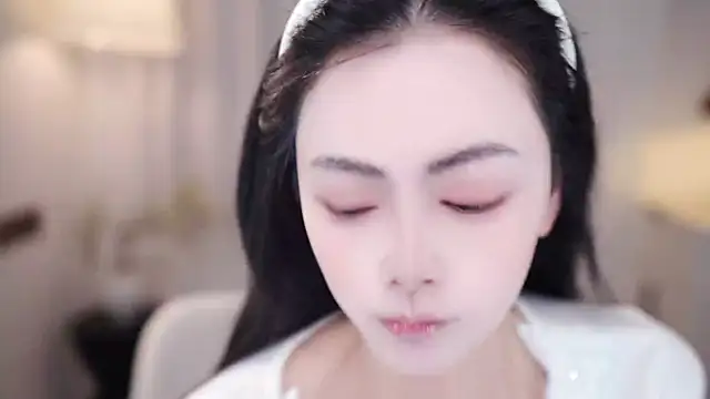 Ocean--Lili online show from 10/22/25, 02:05