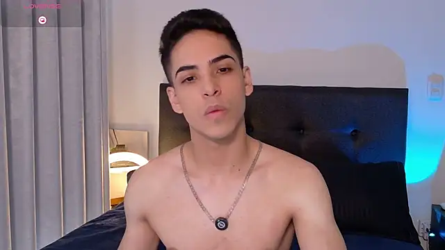 Snapshot of aodaboyyy chatting on 10/17/25, 01:02 aodaboyyy online show from 10/17/25, 01:02