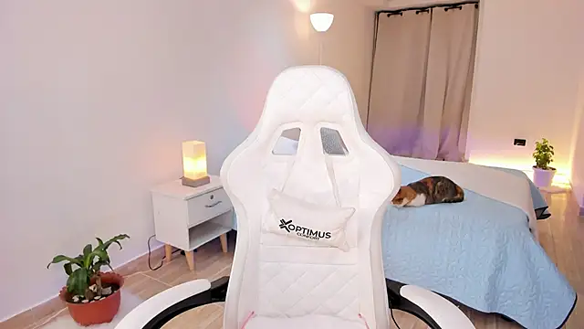 carleee winter online show from 11/27/25, 02:34