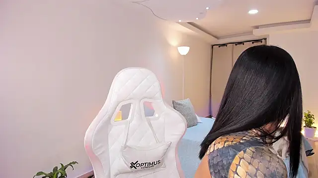 carleee winter online show from 11/26/25, 01:27