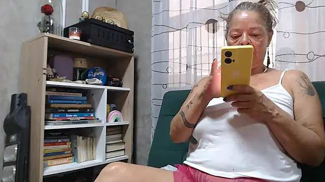 Snapshot of marinadenoche chatting on 07/15/26, 11:01 marinadenoche online show from 07/15/26, 11:01